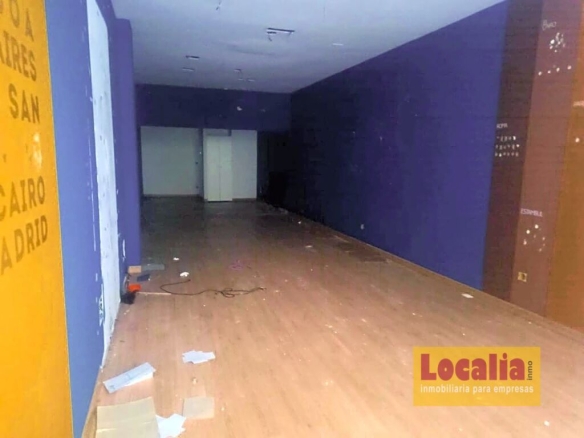 Imagen 2 de Local comercial diáfano en centro Torrelavega