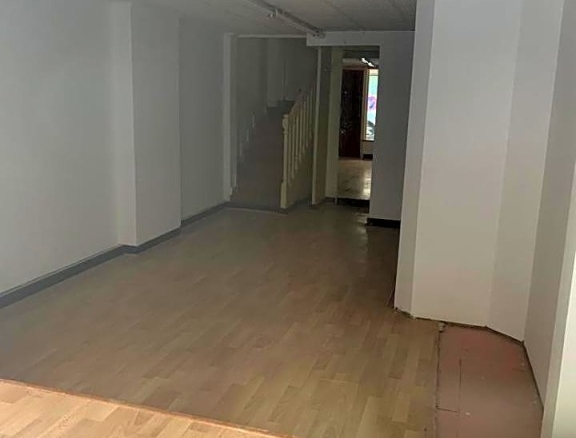 Imagen 3 de Local comercial a pie de calle en centro Santander