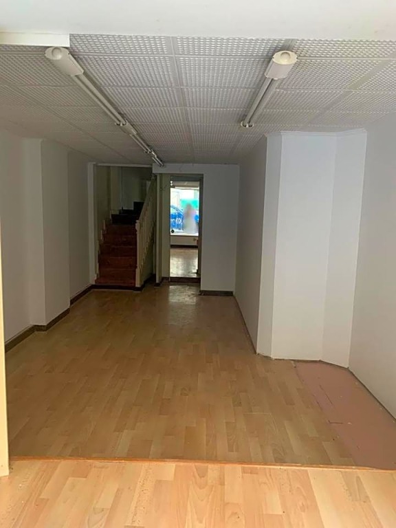 Imagen 4 de Local comercial a pie de calle en centro Santander Imagen 4 de Local comercial a pie de calle en centro Santander