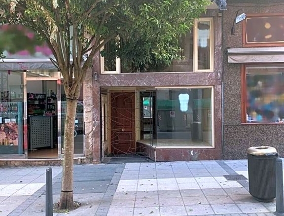 Imagen 1 de Local comercial a pie de calle en centro Santander - El Club del Propietario Imagen 1 de Local comercial a pie de calle en centro Santander