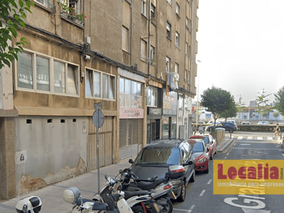 Imagen 2 de Local de 240m² en zona muy comercial de Santander