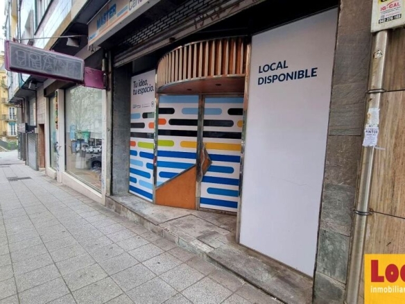 Imagen 3 de Amplio Local comercial en Santander