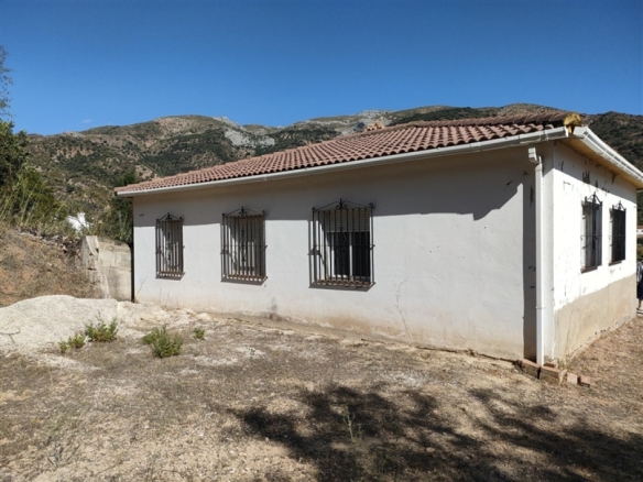 Imagen 3 de Casa de campo-Masía en Venta en Jimera De Libar Málaga