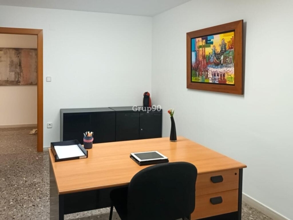 Imagen 2 de OFICINA EN VENTA EN LA ZONA ALTA DE LLEIDA