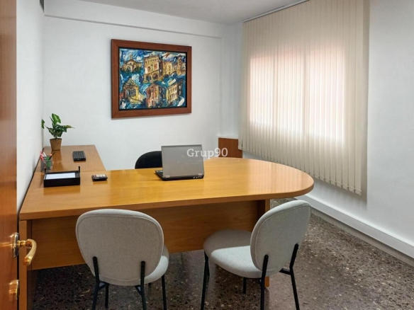 Imagen 1 de OFICINA EN VENTA EN LA ZONA ALTA DE LLEIDA