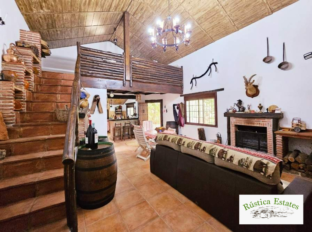 Imagen 3 de Casa de campo-Masía en Venta en Jubrique Málaga