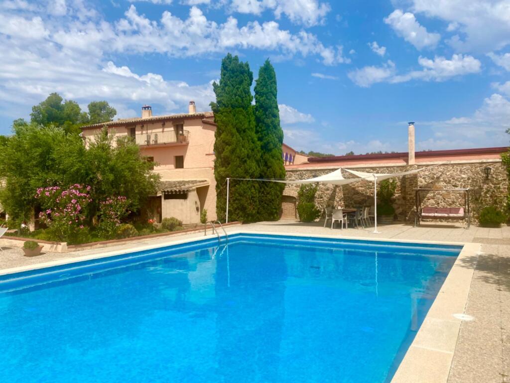 Imagen 2 de Exclusiva finca con masía