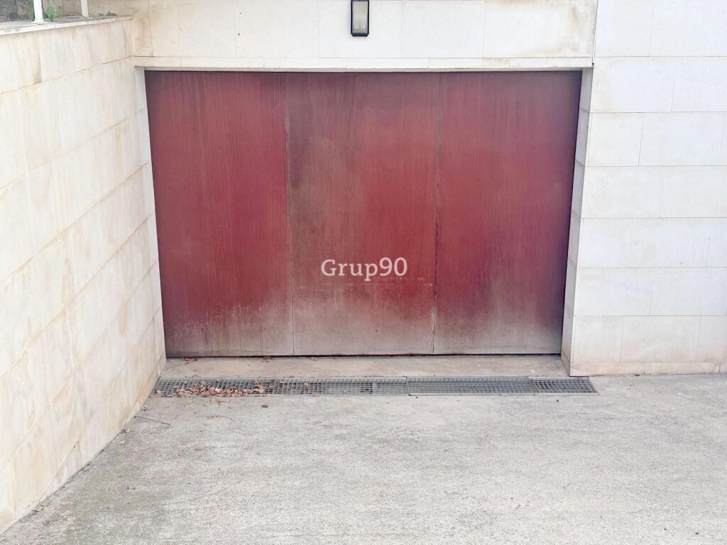 Imagen 3 de ¿Buscas un amplio almacén de 200 m² para guardar materiales o furgonetas? ¡Esta es tu oportunidad! Imagen 3 de ¿Buscas un amplio almacén de 200 m² para guardar materiales o furgonetas? ¡Esta es tu oportunidad!