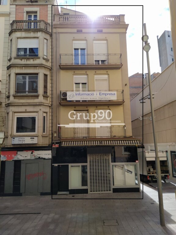 Imagen 2 de ATENCIÓN INVERSORES!! EDIFICIO EN EL EIX COMERCIAL Imagen 2 de ATENCIÓN INVERSORES!! EDIFICIO EN EL EIX COMERCIAL