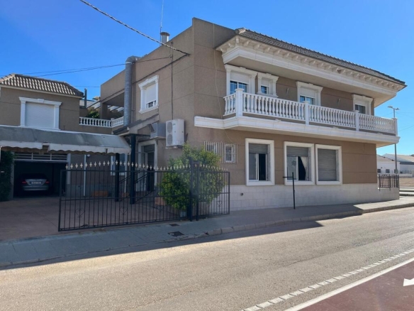 Imagen 3 de Casa y restaurante en venta en Benejuzar