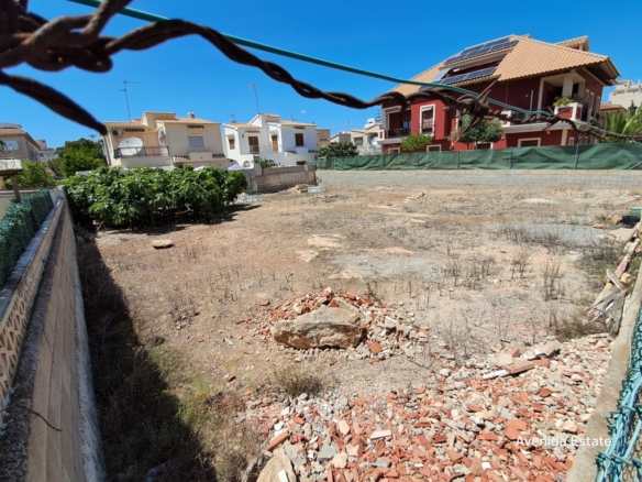Imagen 4 de Solar urbano en Venta en Torrevieja Alicante