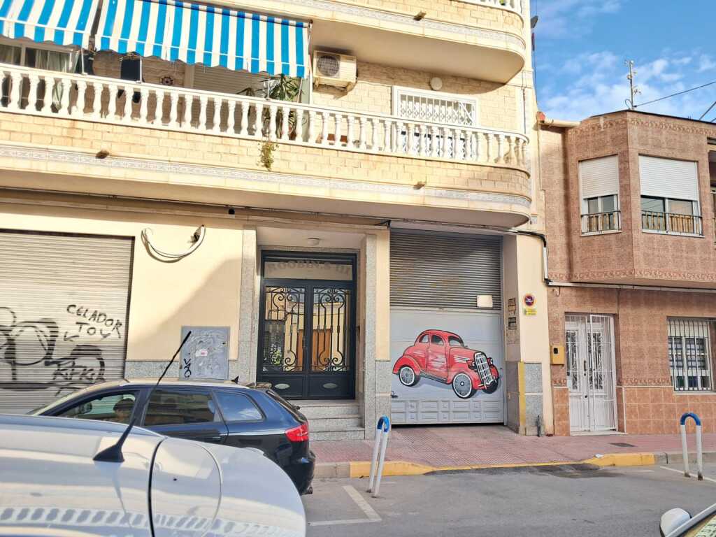 Imagen 3 de Parking coche en Venta en Torrevieja Alicante
