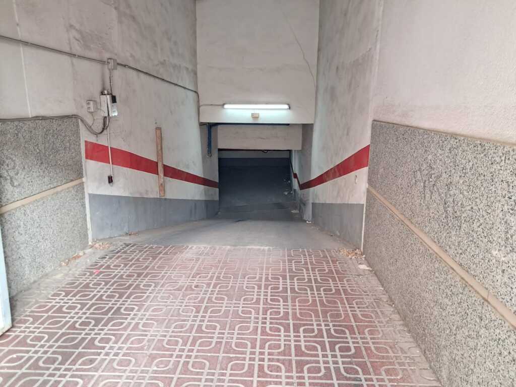 Imagen 4 de Parking coche en Venta en Torrevieja Alicante