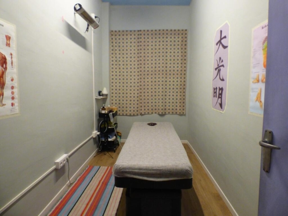 Imagen 4 de FANTASTICO LOCAL COMERCIAL EN LA FONT DELS CAPELLANS