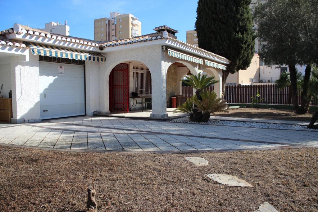 Imagen 4 de Extraordinario Chalet