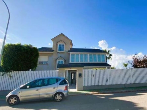 Imagen 2 de Extraordinario Chalet