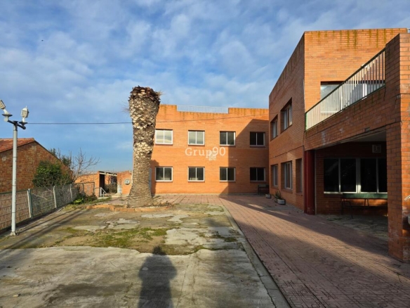 Imagen 1 de COMPLEJO RESIDENCIAL EN VENTA EN ALCARRÁS