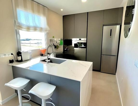 Imagen 3 de Magnífico piso en primera línea de la playa de Burriana