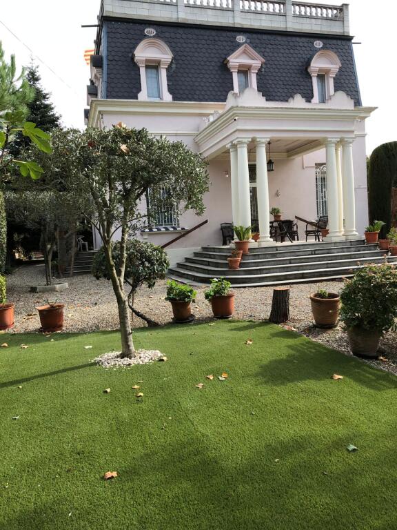 Imagen 1 de Casa-Chalet en Venta en Montmelo Barcelona