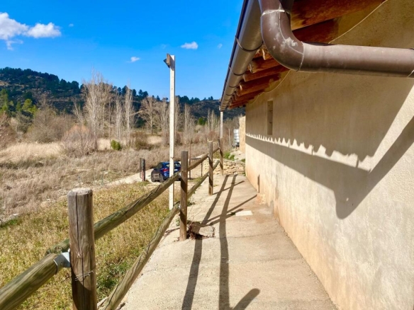 Imagen 2 de Encantadora casa de campo en Caseres