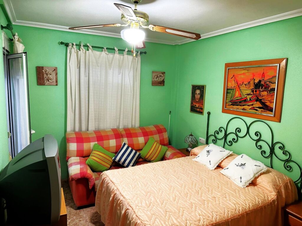 de 70m2 con 2 dormitorios y 1 baño