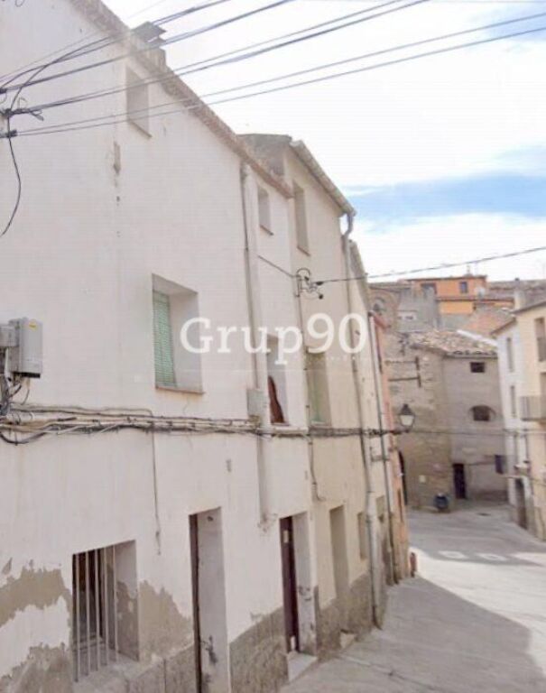 Imagen 2 de ¡CASA DE PUEBLO EN CERVERA CON GRAN POTENCIAL!