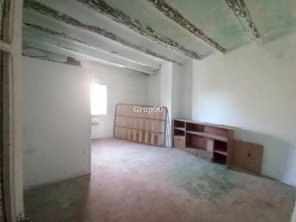 Imagen 4 de ¡CASA DE PUEBLO EN CERVERA CON GRAN POTENCIAL!