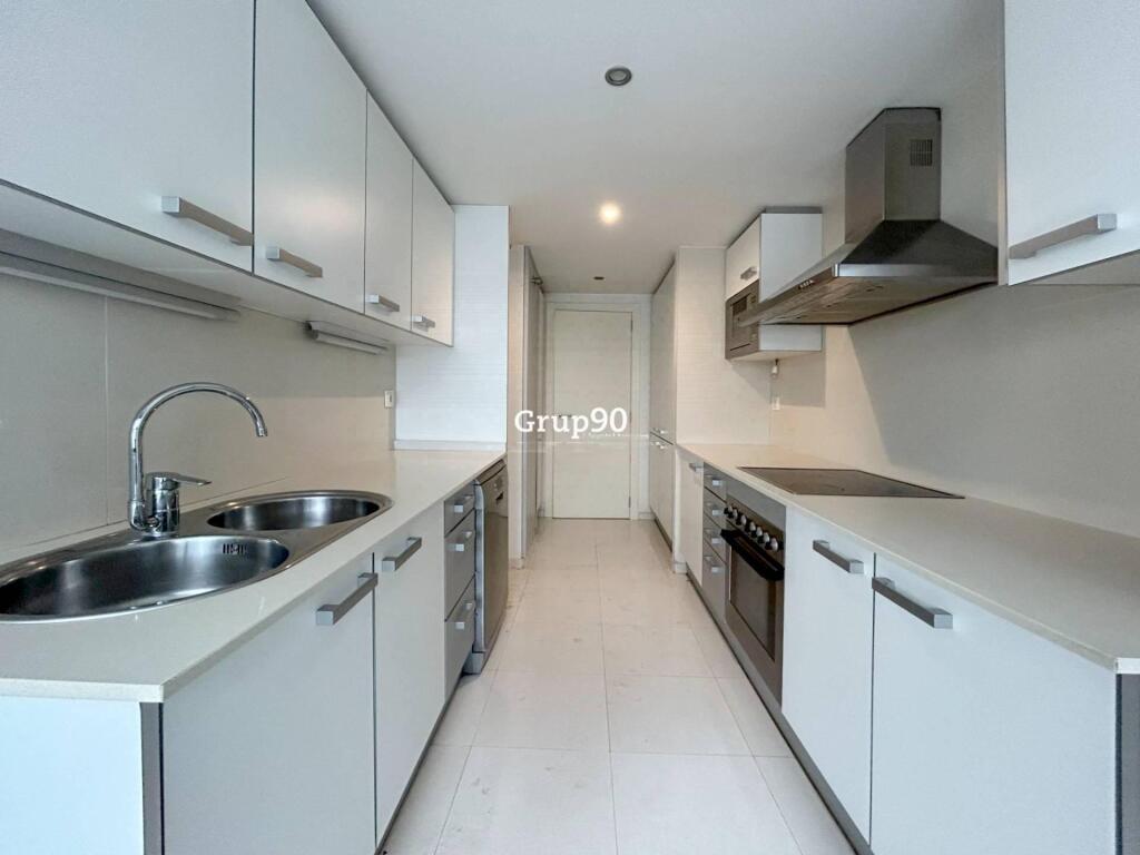 Imagen 3 de ¡Descubre tu nuevo hogar! Espacioso piso en venta con piscina y zona comunitaria Imagen 3 de ¡Descubre tu nuevo hogar! Espacioso piso en venta con piscina y zona comunitaria