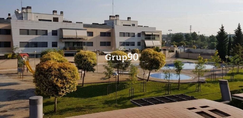 Imagen 1 de ¡Descubre tu nuevo hogar! Espacioso piso en venta con piscina y zona comunitaria