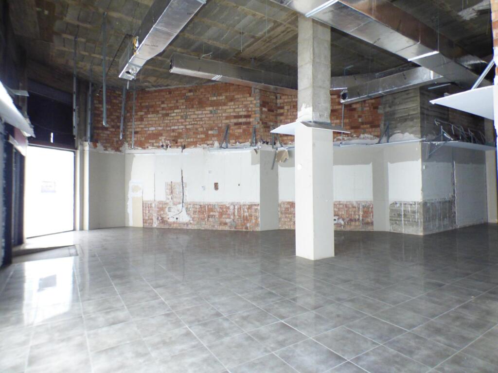 Imagen 4 de LOCAL COMERCIAL ESQUINERO IDEAL PARA SUPERMERCADO DE 451 M2