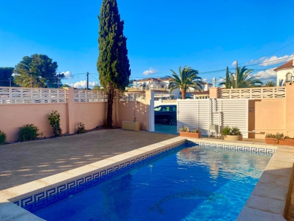 Imagen 2 de Fantástico pareado en Miami-Platja