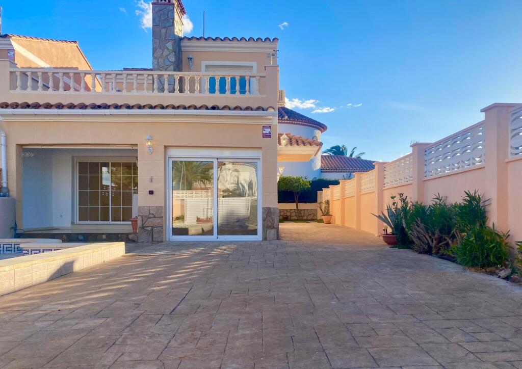 Imagen 3 de Fantástico pareado en Miami-Platja