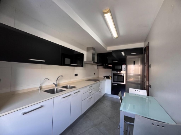 Imagen 4 de ¡Oportunidad Única en las Bases de Manresa!