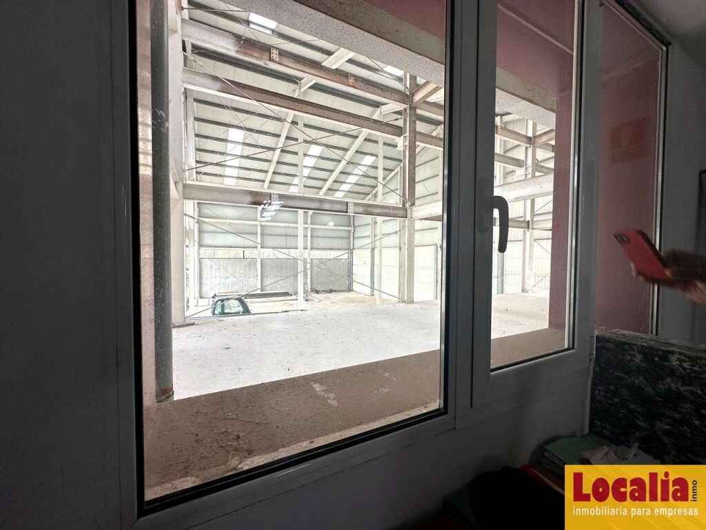 Imagen 4 de Amplia nave con campa en alquiler. Gajano. Imagen 4 de Amplia nave con campa en alquiler. Gajano.