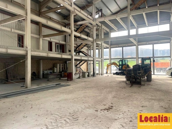 Imagen 1 de Amplia nave con campa en alquiler. Gajano.