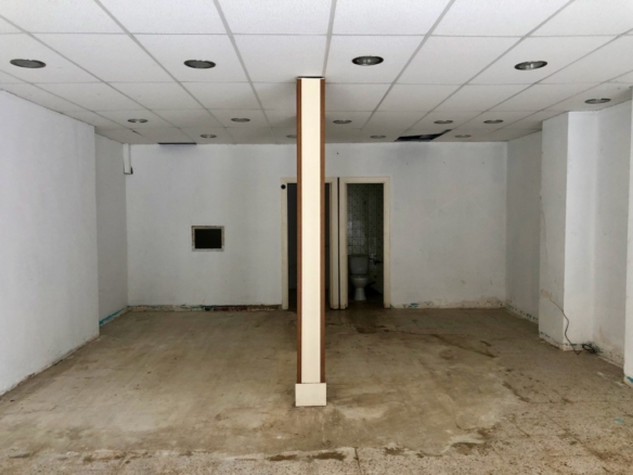 Imagen 4 de Local comercial en Alquiler en Rubi Barcelona