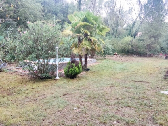 Imagen 3 de CASA CON PISCINA EN PLENA NATURALEZA EN ZONA CANET DE FALS