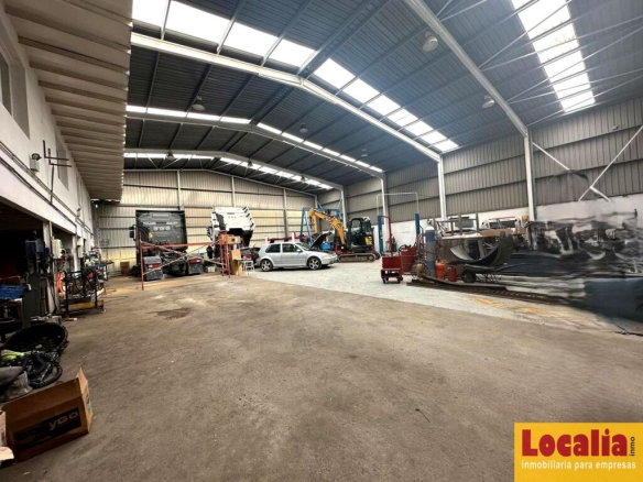 Imagen 2 de Alquiler de espectacular nave con campa. Gajano