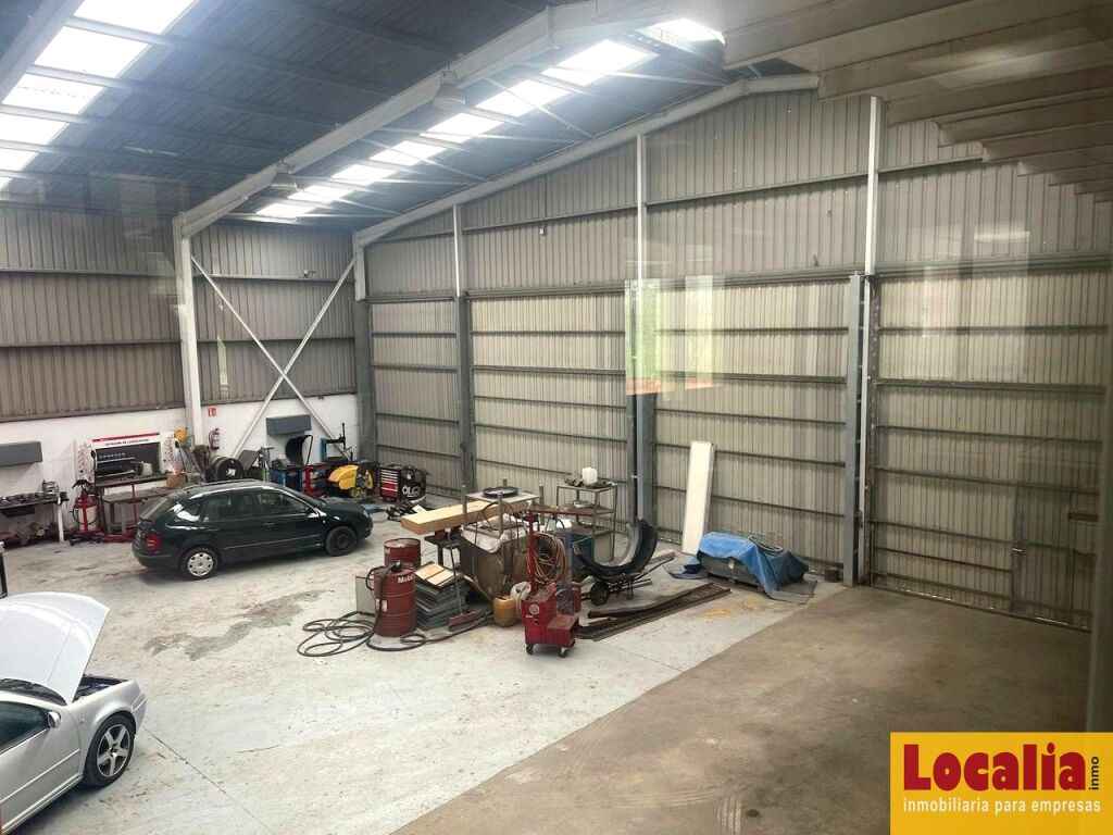 Imagen 3 de Alquiler de espectacular nave con campa. Gajano