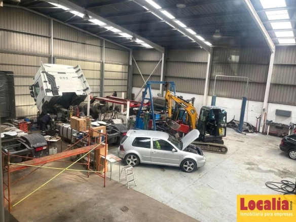 Imagen 4 de Alquiler de espectacular nave con campa. Gajano