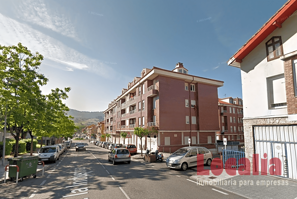 Imagen 1 de Local comercial en pleno Astillero