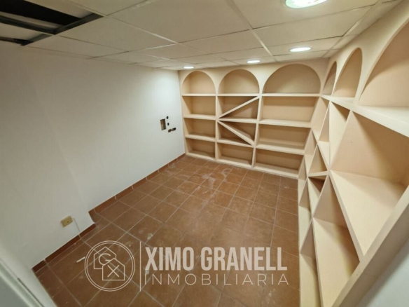 Imagen 2 de Local comercial en Alquiler en Vall D Uxo