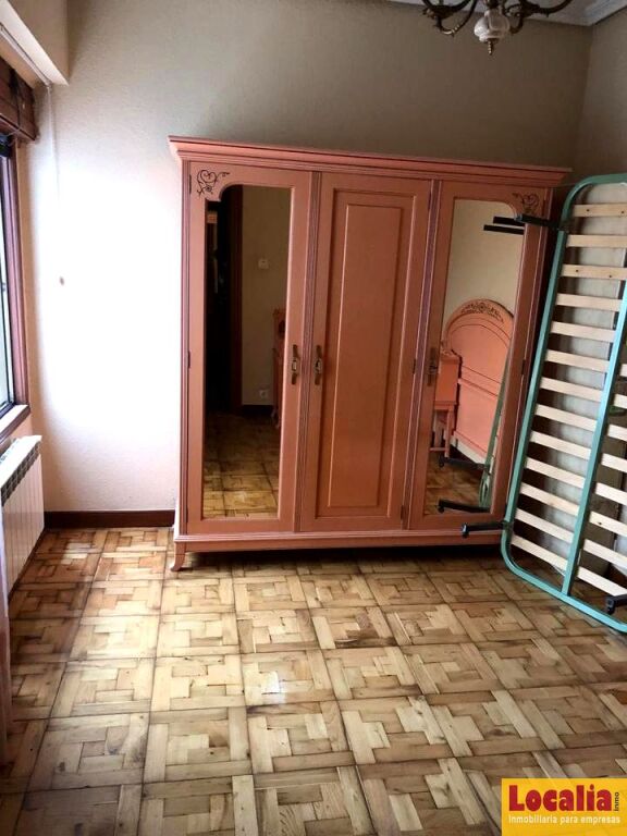 Imagen 2 de Atractivo y céntrico piso en venta. Torrelavega