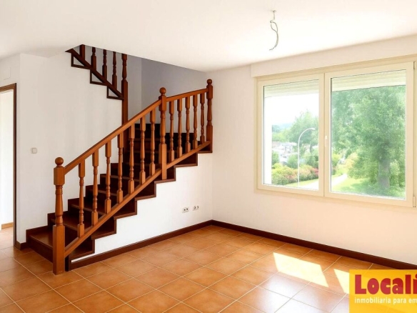 Imagen 4 de Chalet pareado con jardín en Argomilla de Cayón