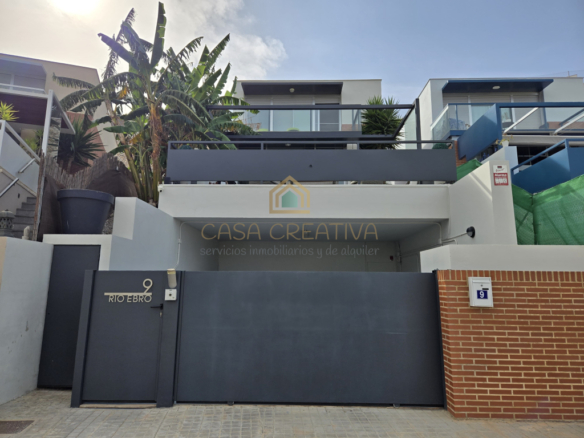 Imagen 1 de Casa-Chalet en Alquiler en Chiva Valencia