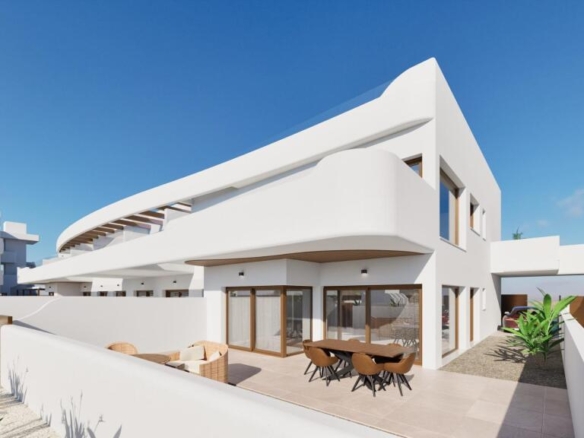 Imagen 4 de Complejo Residencial de Obra Nueva en Los Alcázares Cerca de Serena Golf y del Mar Menor