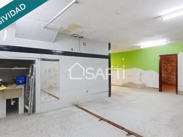 Imagen 1 de Amplio local: dos locales independientes en Sama