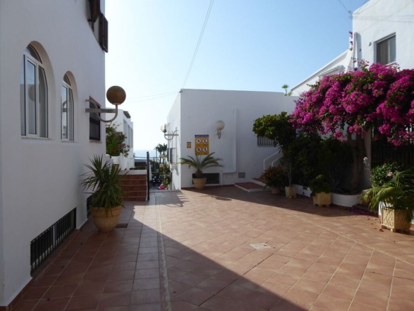 Imagen 2 de Oficina en Venta en Mojacar Almería