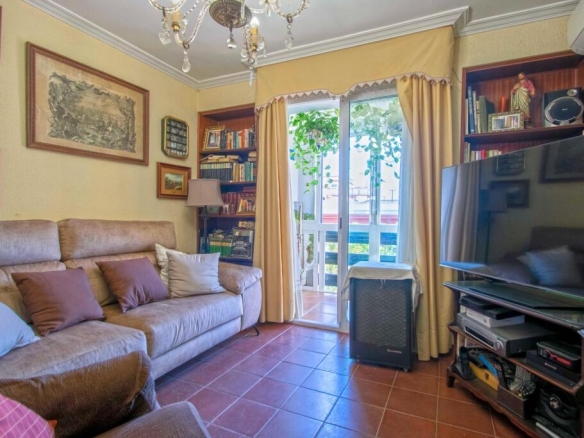 Imagen 3 de Amplio piso junto Avda. de La Palmera!!!