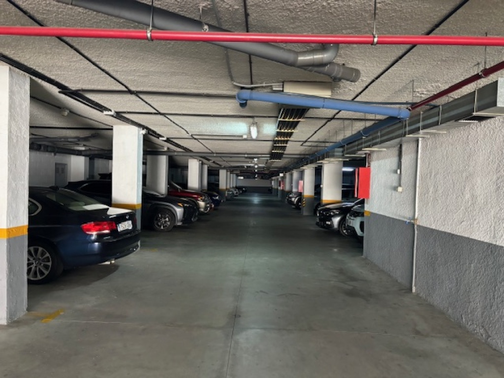 Imagen 2 de Parking coche en Venta en Marbella Málaga